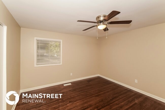 Building Photo - 1128 Lay Dr