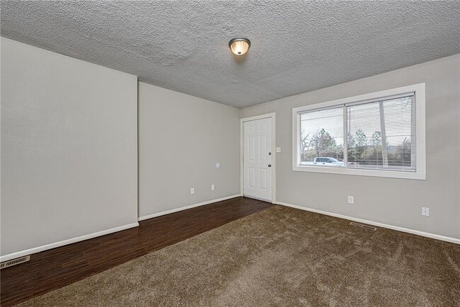 Building Photo - 1935 W Stone St