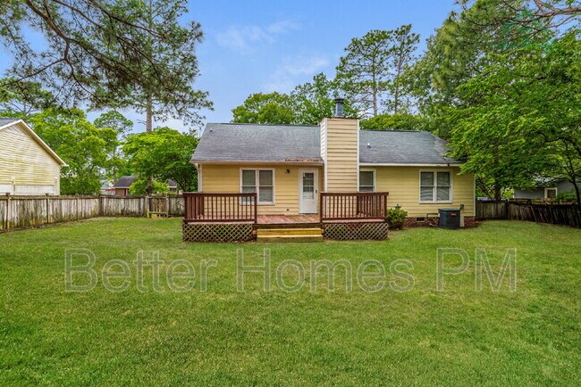 Building Photo - 7312 Pebblebrook Dr