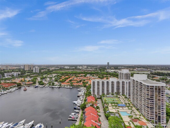 Building Photo - 21205 Yacht Club Dr