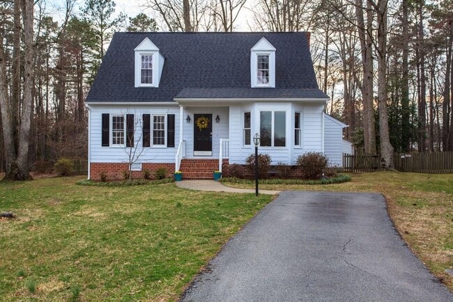 Primary Photo - Price Drop on Beautiful 3 Bedroom, 2 Bathr...
