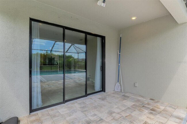 Building Photo - 6310 Grandview Hill Ct