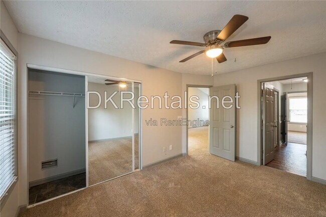 Building Photo - 207 Daventry Way