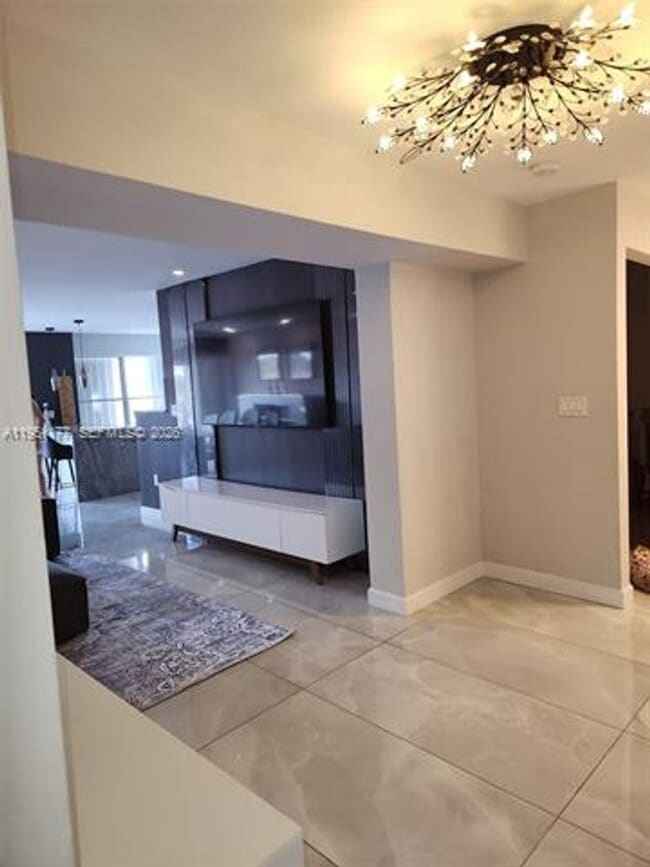 Building Photo - 1075 92nd St