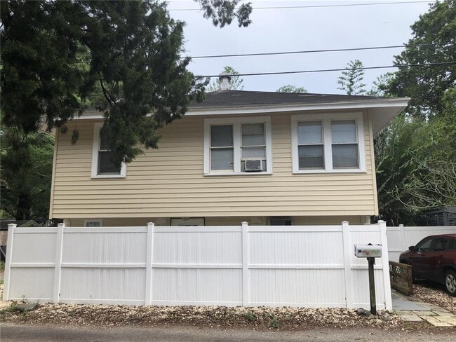 Primary Photo - 1225 1/2 27th St N