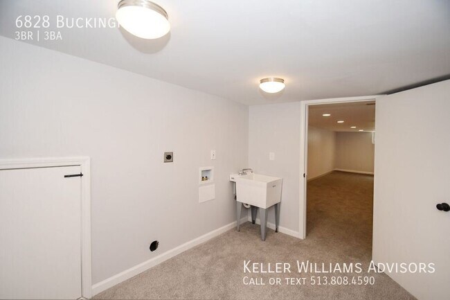 Building Photo - 6828 Buckingham Pl
