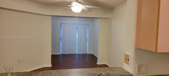 Building Photo - 2494 Centergate Dr