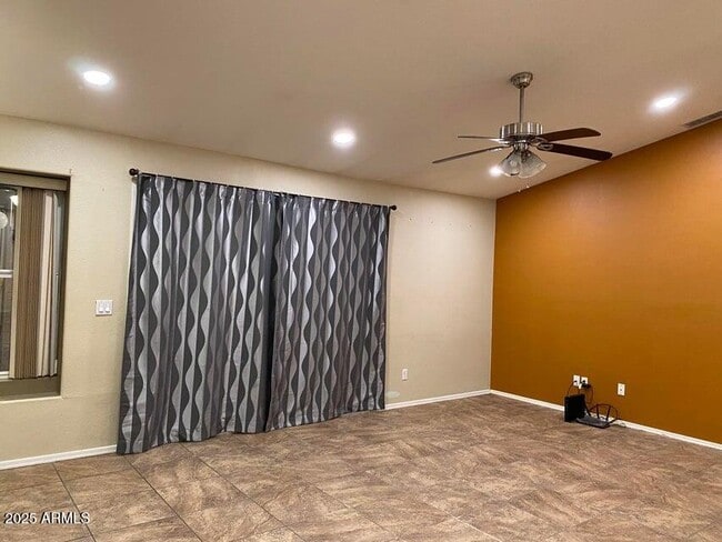 Building Photo - 870 N Madrid Ln