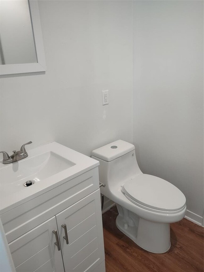 Building Photo - 5405 Brompton Cir