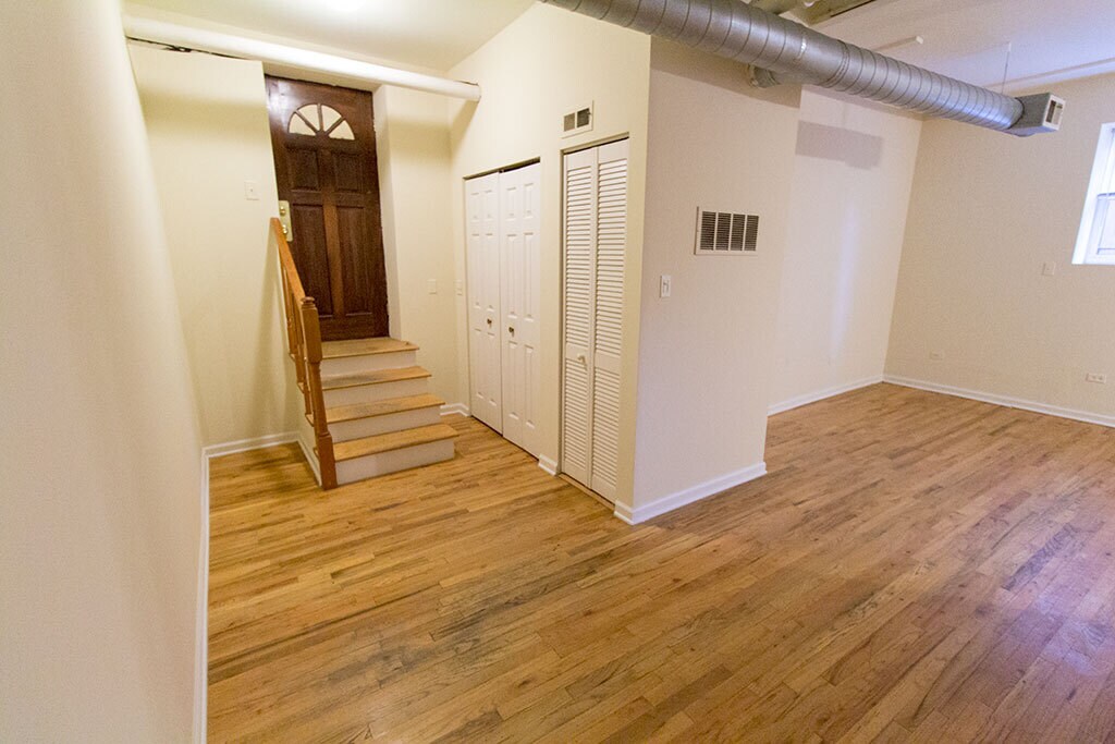 Building Photo - 1451 W Byron