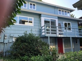 Building Photo - 1943 Onyx St