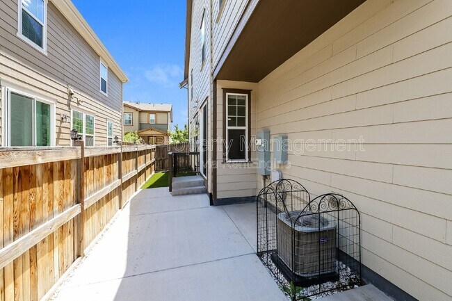 Building Photo - 7584 S Winnipeg Ct