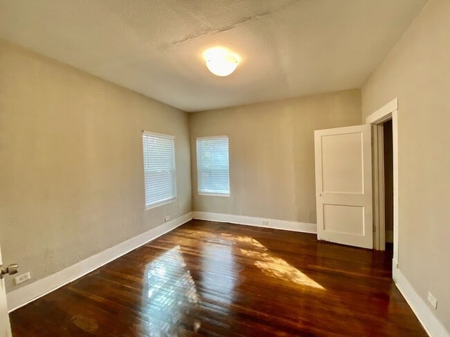 Building Photo - Highland Park adorable 2bd/1ba home AVAILABLE NOW!