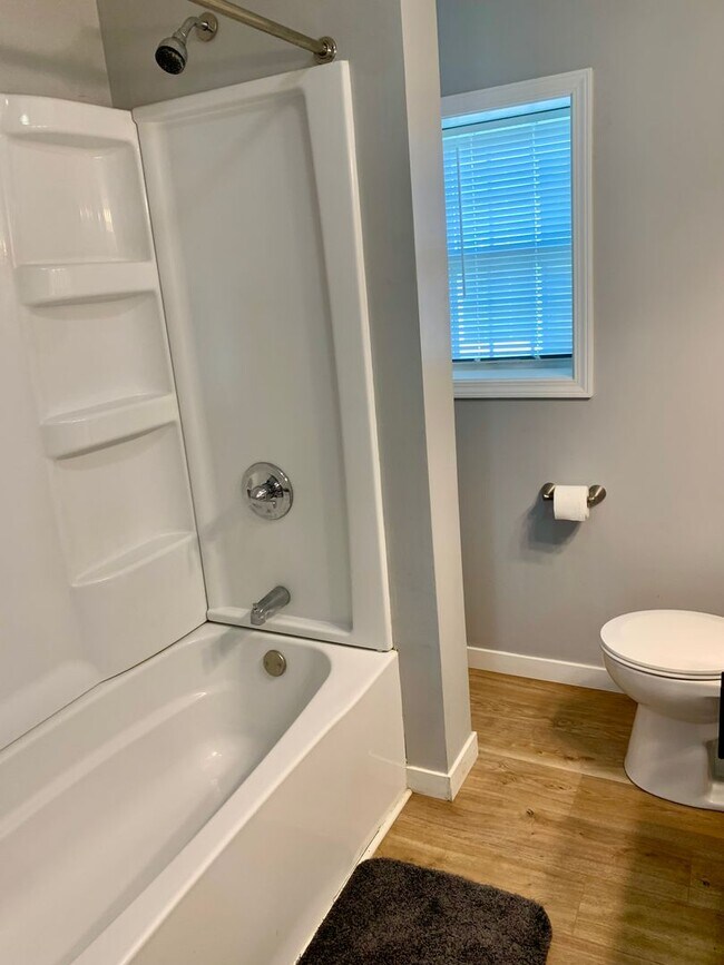 Building Photo - FURNISHED RENTAL