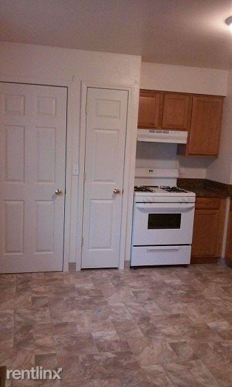 Building Photo - 4 br, 1 bath House - Kings Community Homes