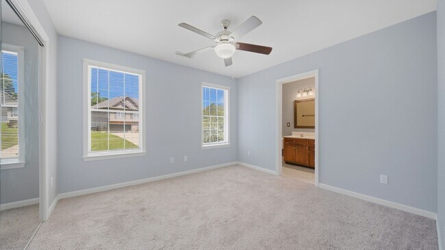 Building Photo - East Brainerd Home Available NOW!