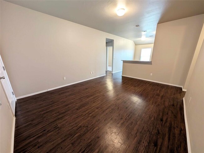 Building Photo - 252 NE 20th Pl