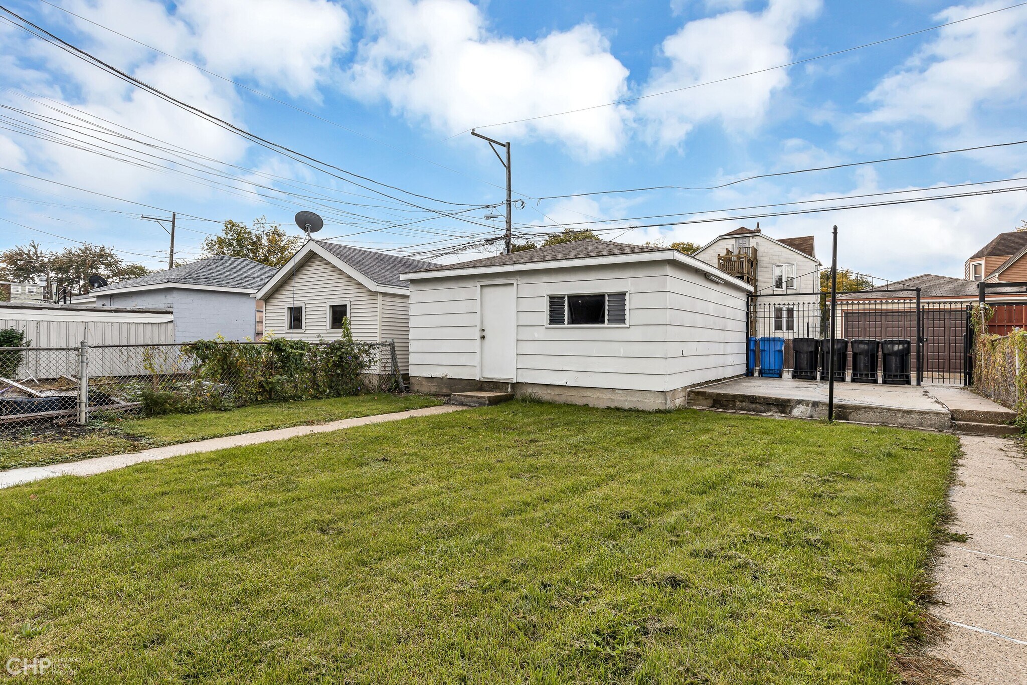 Building Photo - 2138 N Keeler Ave