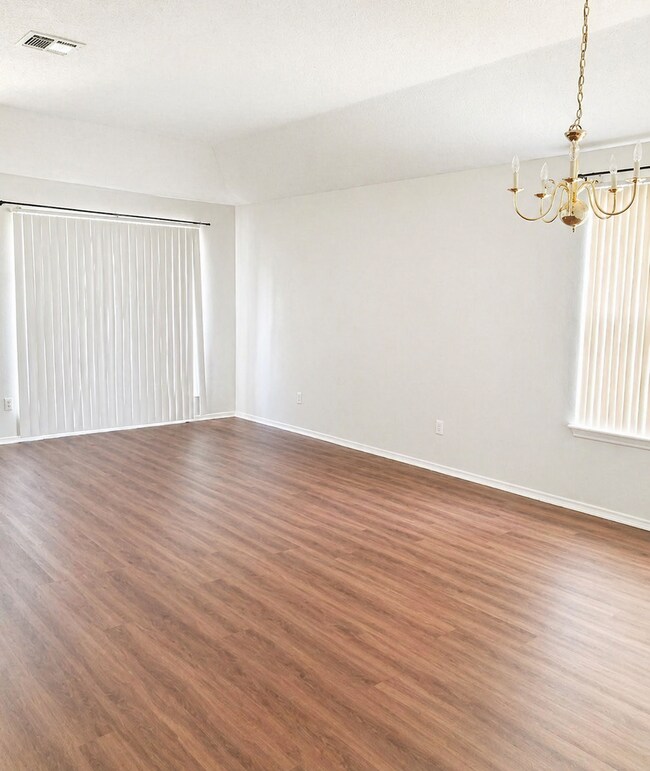 Building Photo - AVAILABLE NOW; APPLY TODAY ON OUR WEBSITE!!!