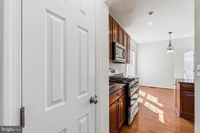 Building Photo - 2440 Five Fathom Cir
