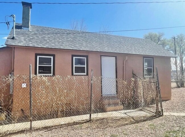 Primary Photo - 207 Spring St