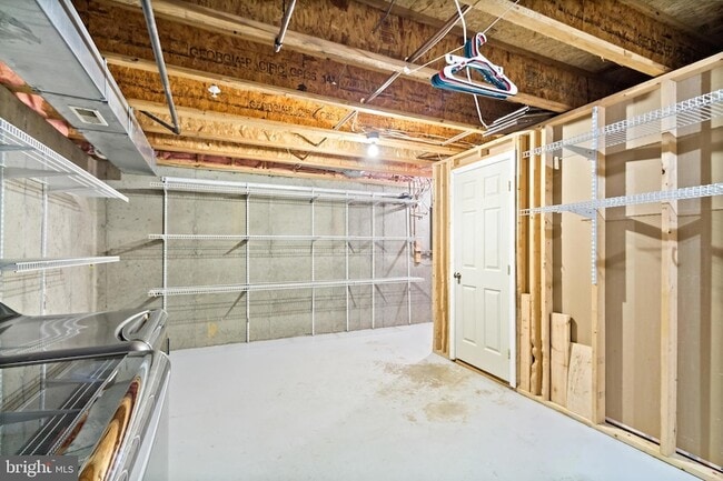 Building Photo - 520 Buckstone Garth