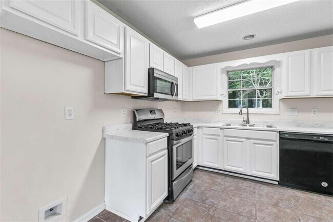 Building Photo - 405 Mt Vernon Ct