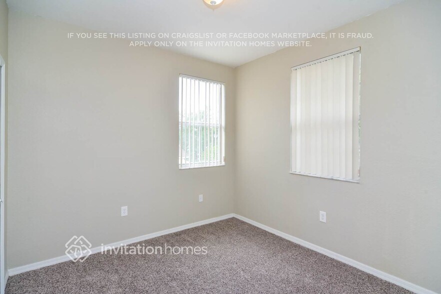 Building Photo - 11885 SW 152nd Pl