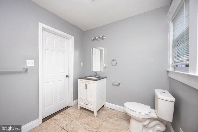 Building Photo - 2909 Echodale Ave