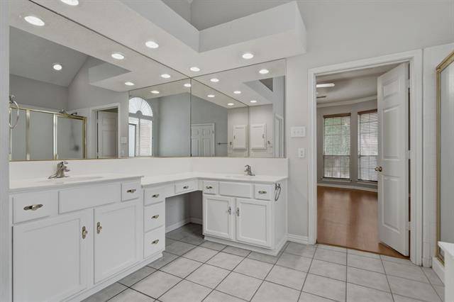 Building Photo - 2109 Gisbourne Dr