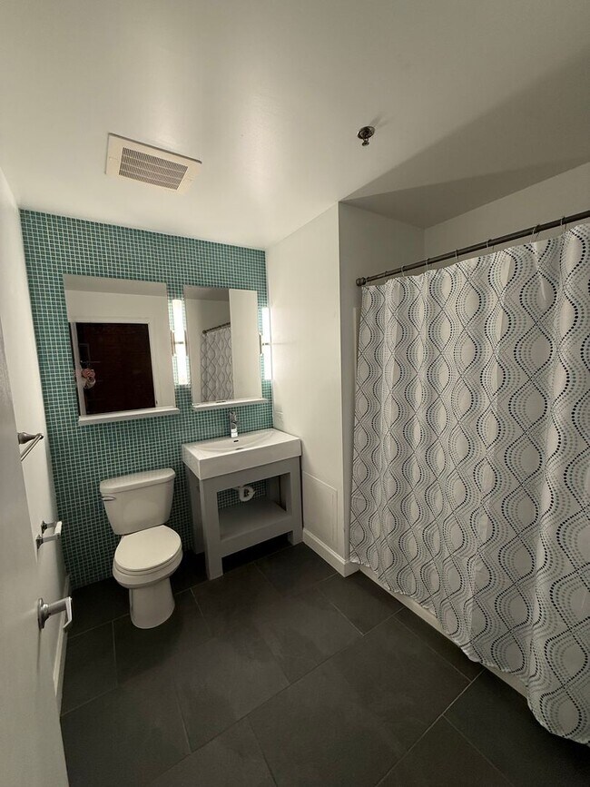 Building Photo - Bonnie Jean Flats