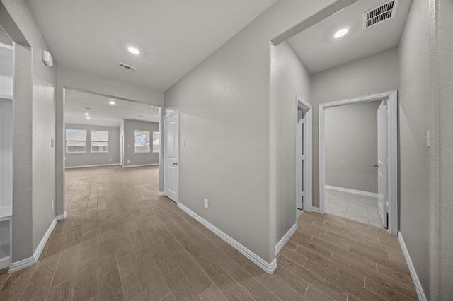 Building Photo - 2611 Fieldcrest Ln.