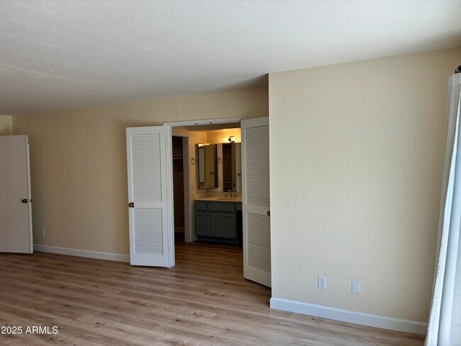 Building Photo - 8437 E San Benito Dr