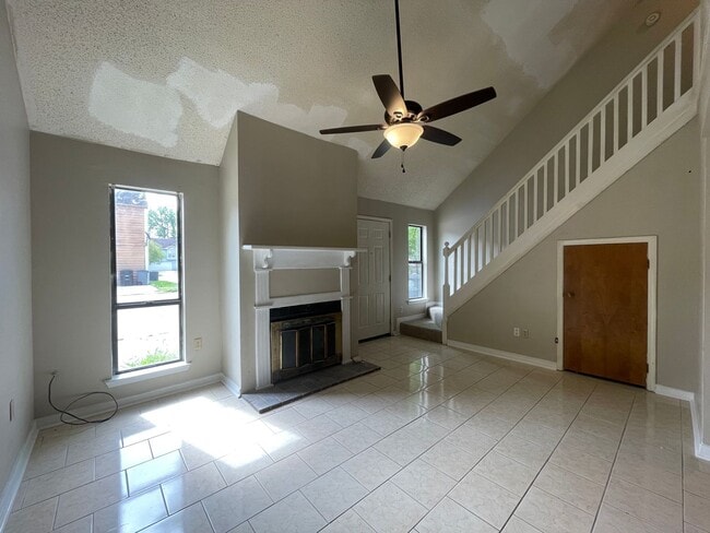 Building Photo - Townhouse: Old Jefferson