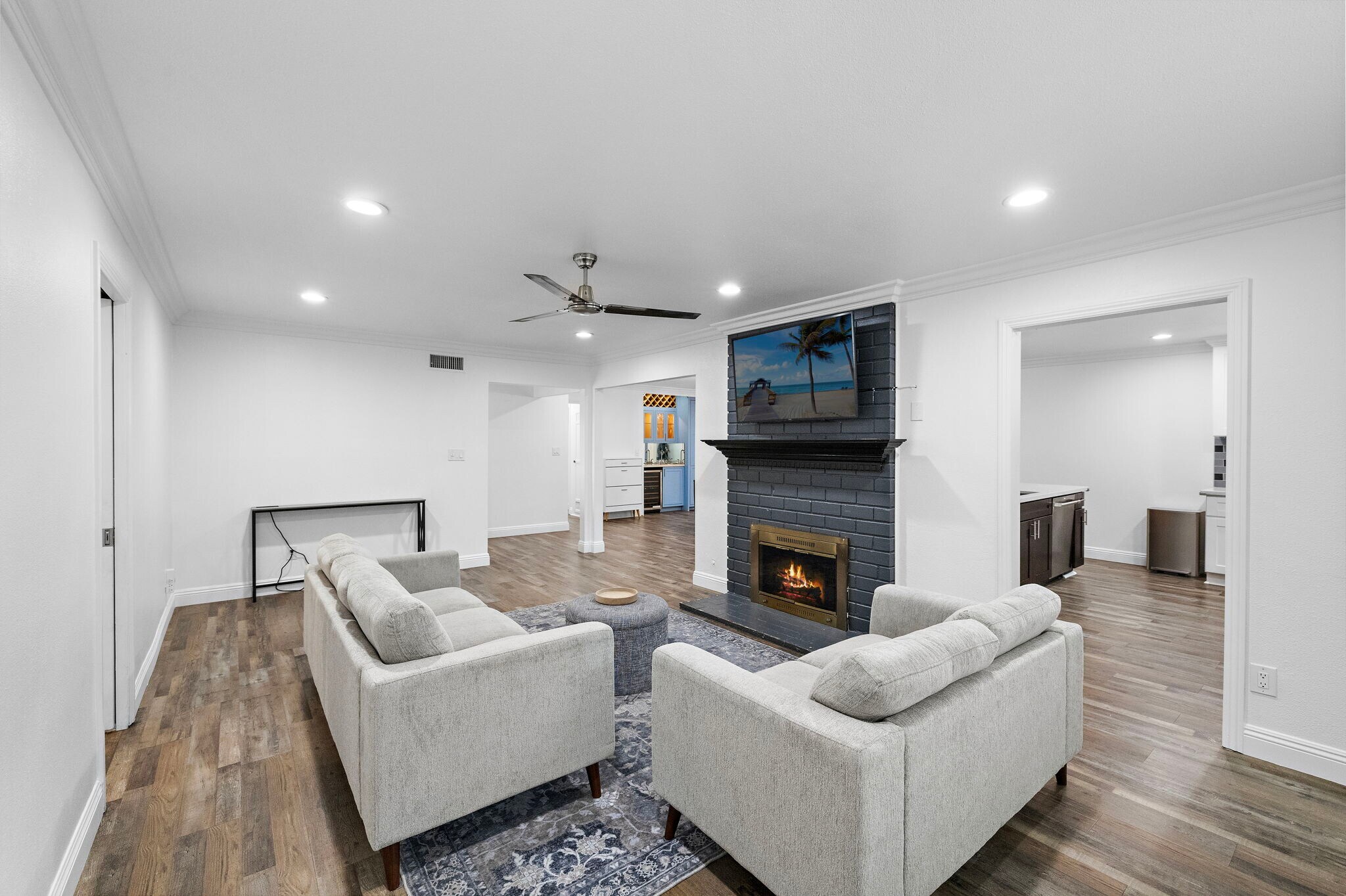 Building Photo - 1581 Baker St