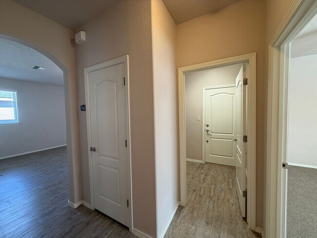 Building Photo - 5815 Mafraq Ave NW