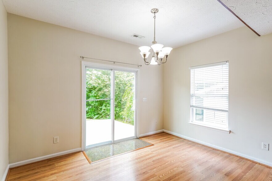 Building Photo - 7212 Legacy Dr
