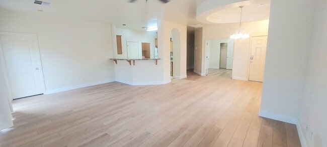 Building Photo - BEAUTIFUL 3BED 2BATH HOME LOCATED NEAR BAS...