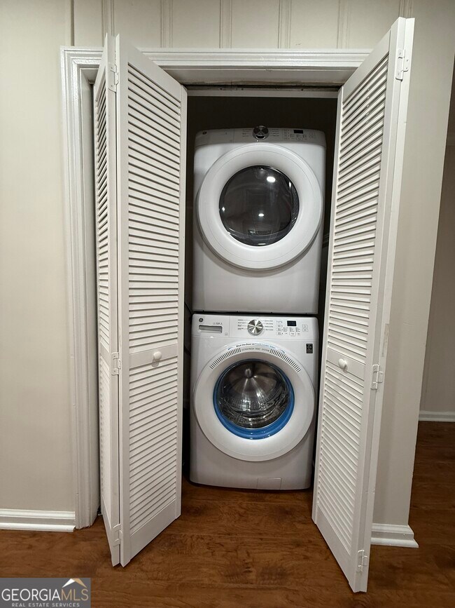 Building Photo - 3085 Stantondale Dr