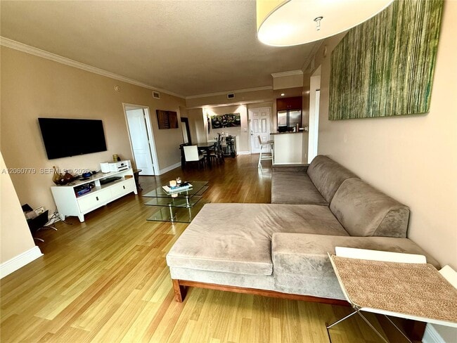 Building Photo - 20 Calabria Ave