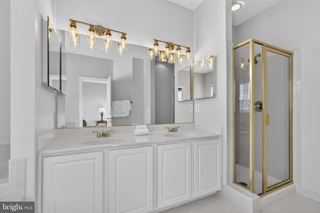 Building Photo - 43789 Water Bay Terrace