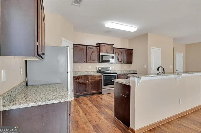 Building Photo - 54 Autumn Canyon Path SE