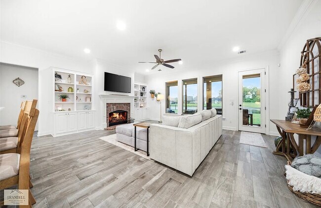 Building Photo - 262 Cullom Dr