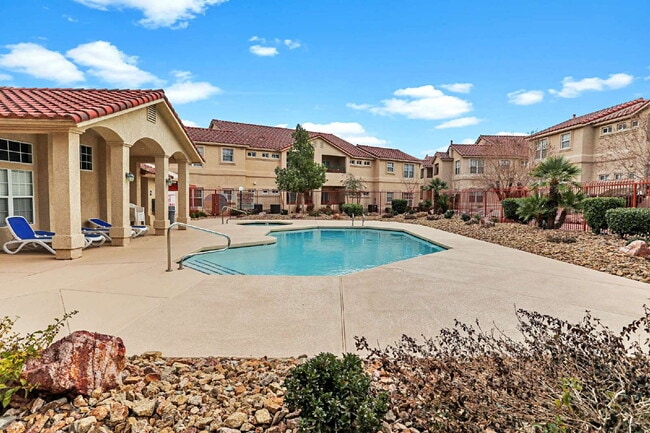 Building Photo - Spacious 1st floor condo in Henderson