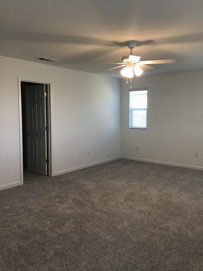 Building Photo - 7105 Encore Way