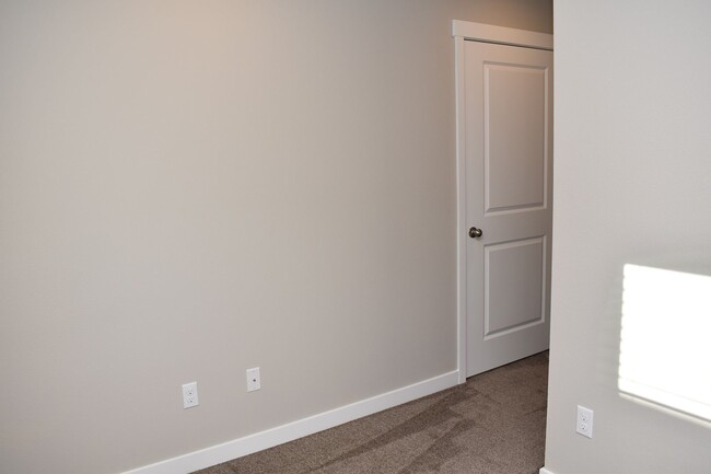 Building Photo - 4 Bedroom 2.5  Bath Home Built in 2018 in ...