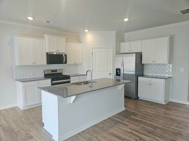 Building Photo - New 5 Bedroom 3 Bath House For Lease Dallas GA