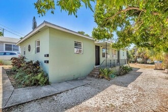 Building Photo - 812 10th St