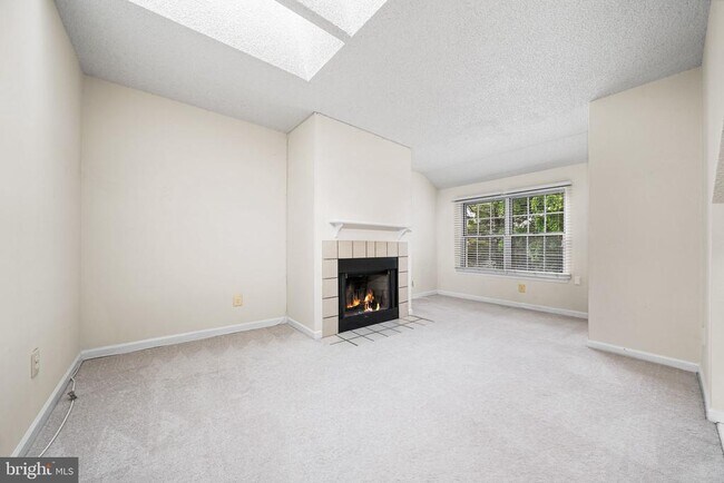Building Photo - 12109 Green Ledge Ct