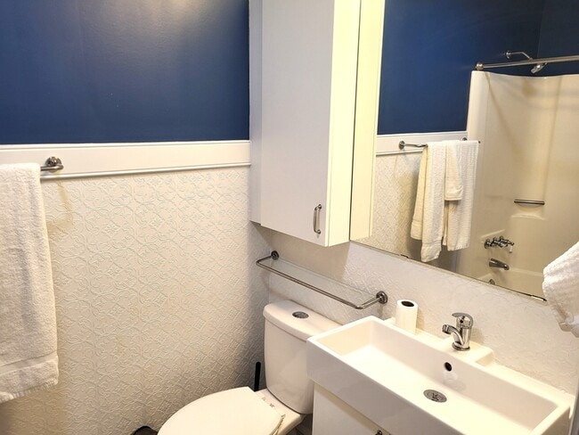 Building Photo - 815 Clay St